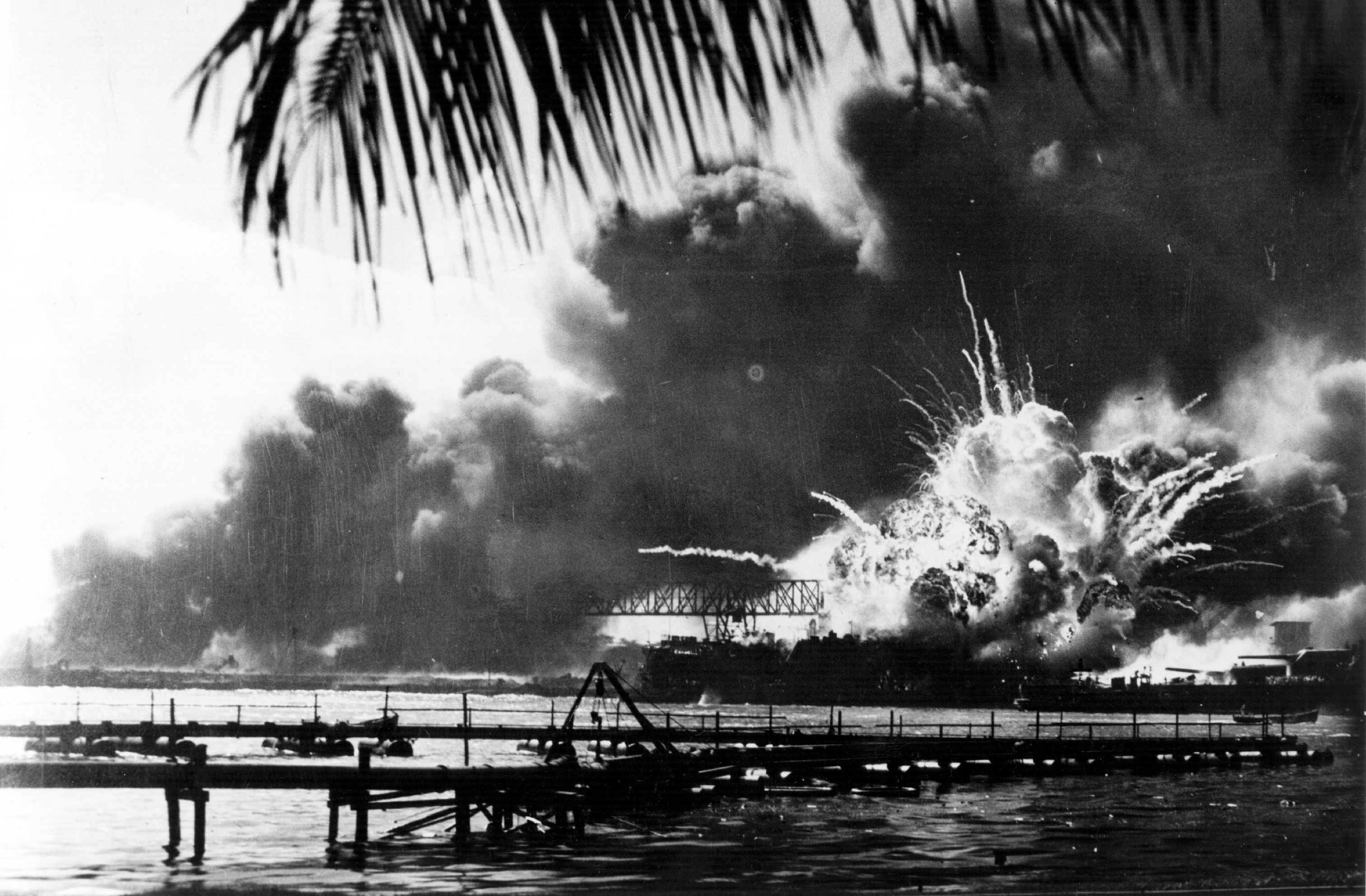 Tego dnia zginęło 2400 Amerykanów. Atak na Pearl Harbor wciągnął USA w II wojnę światową