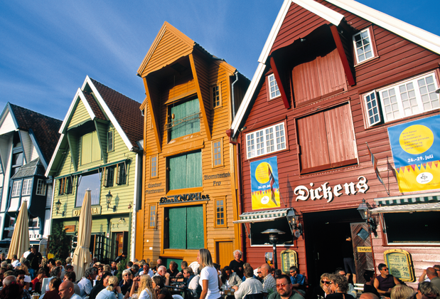 Kolorowe drewniane domy w Stavangerze. Jak z bajki!