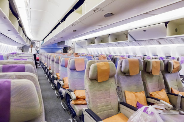 Boeing 777-300ER linii lotniczej Emirates to największy samolot pasażerski, jaki kiedykolwiek latał do Polski i z Polski