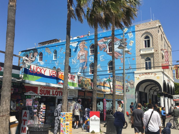 Szalone urodziny w Los Angeles