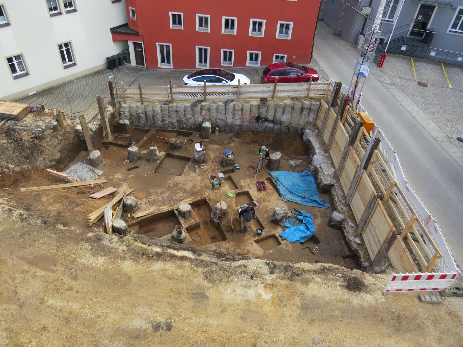 Plac budowy pełen niespodzianek. Pod ziemią skrywała się starożytna świątynia