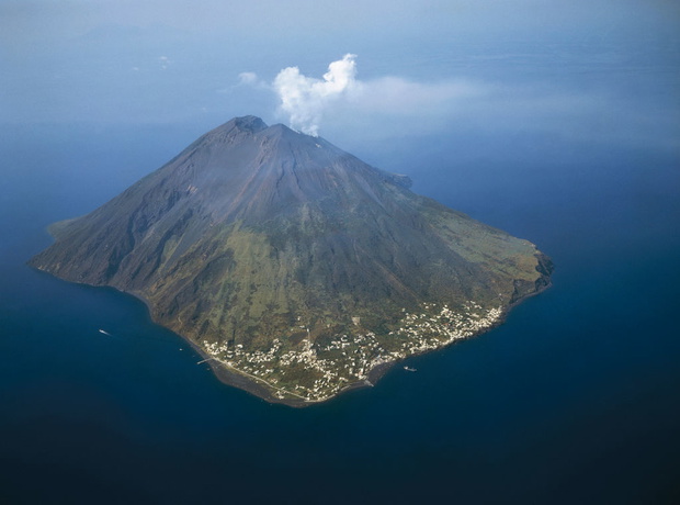stromboli z lotu ptaka