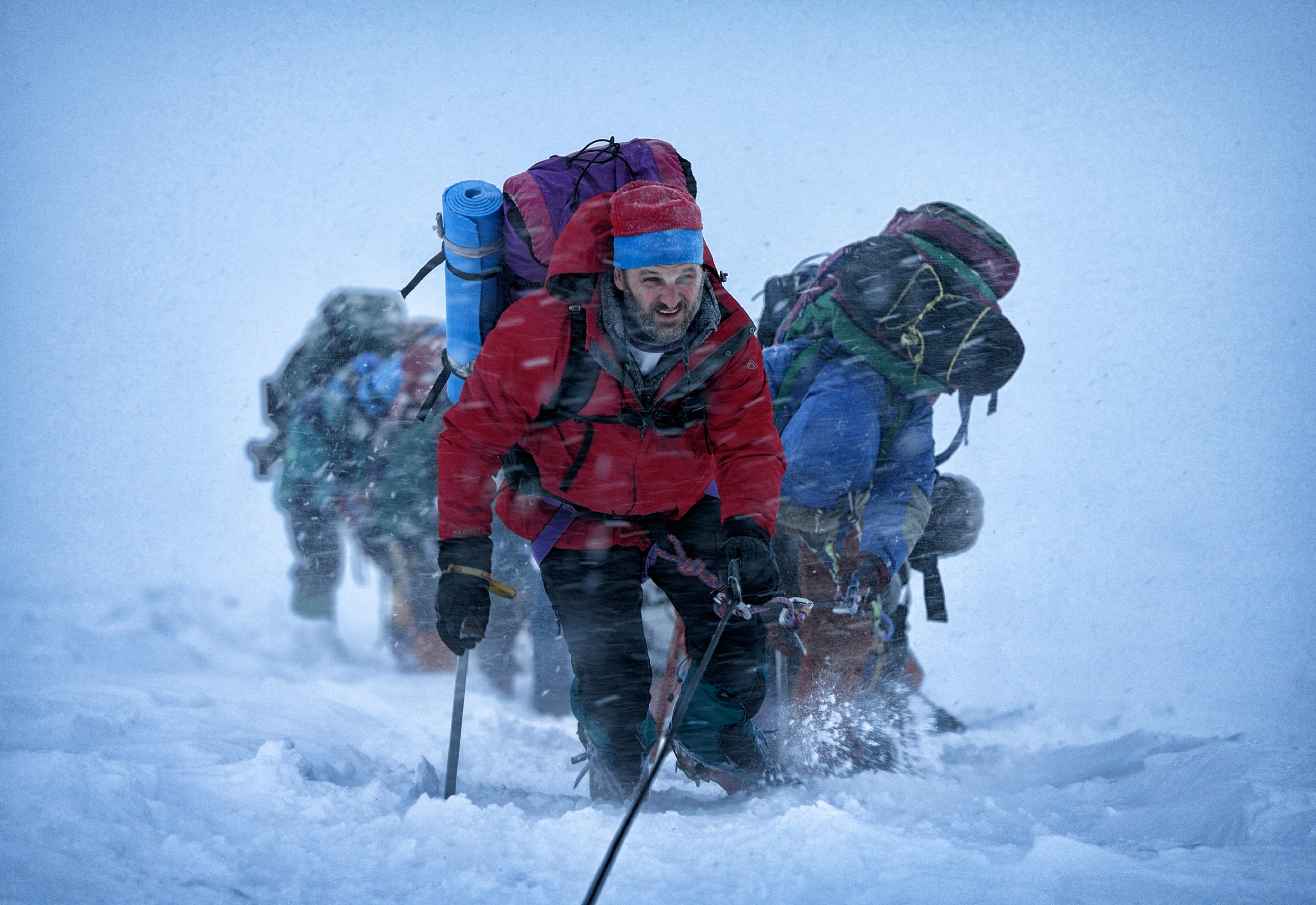 Roba Halla w filmie „Everest” z 2015 r. zagrał Jason Clarke