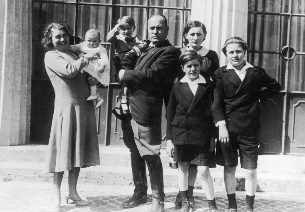 Mussolini z rodziną