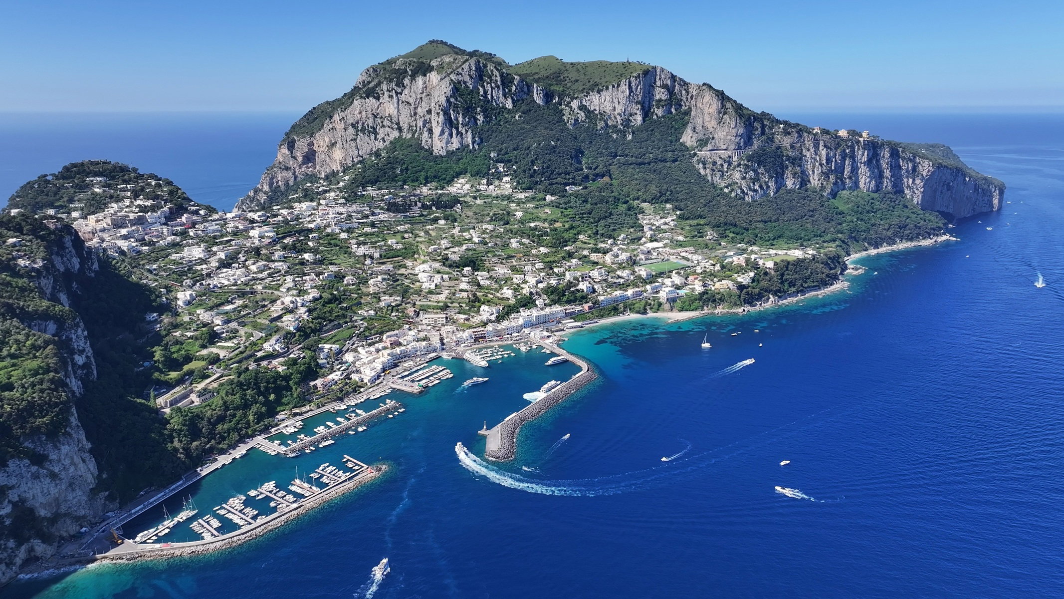 Capri zachwyca historią i przyrodą