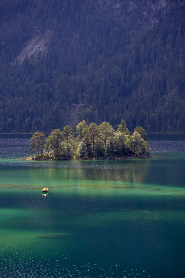 Travel Destination: The Eibsee lake