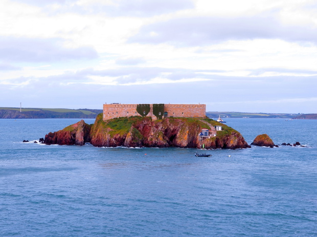 Thorne Island, Wyspa Thone'a