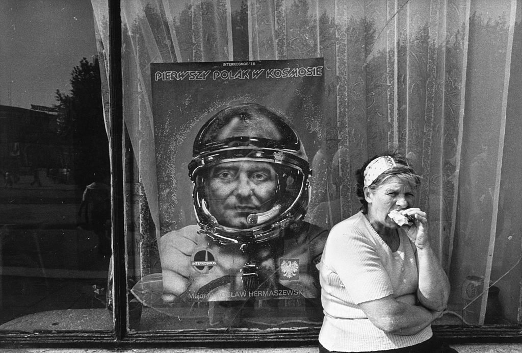 Mirosław Hermaszewski jako pierwszy Polak poleciał w kosmos. Jego rekordy do dziś nie zostały pobite (fot. Keystone/Getty Images)