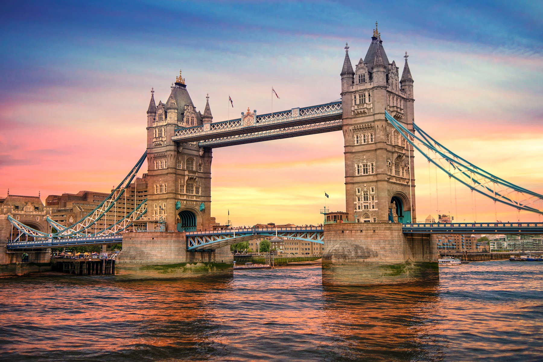 Tower Bridge to jeden z najbardziej znanych symboli Londynu