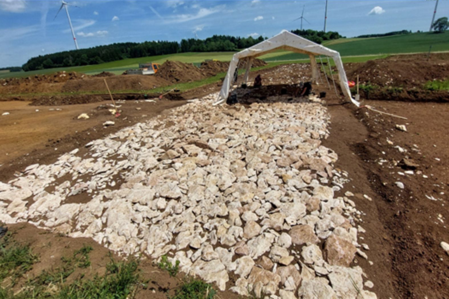 Antyczna droga odkryta pod autostradą. To niezwykły archeologiczny zbieg okoliczności