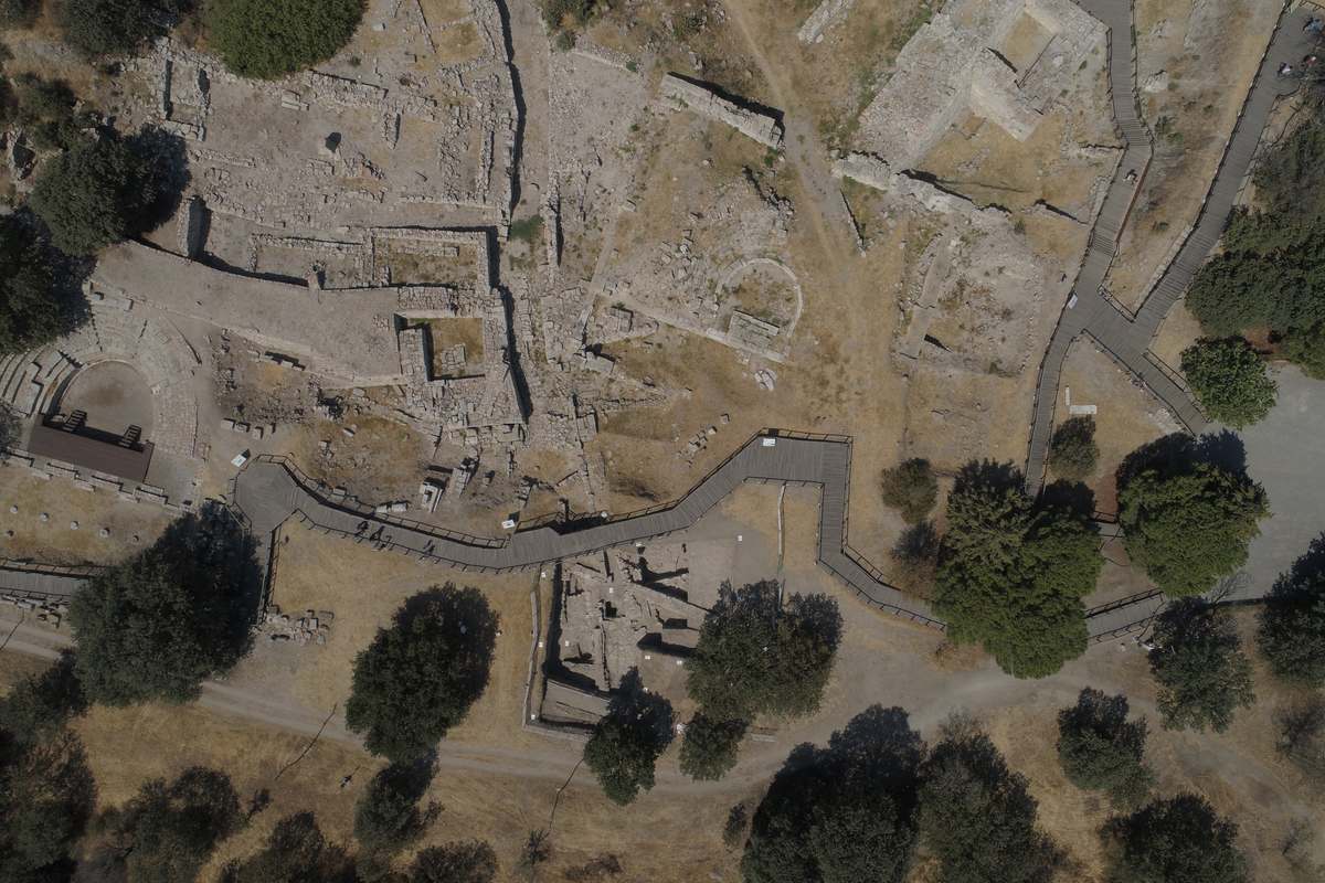 Wielki powrót archeologów do Troi. Odkryto aleje z kolumnadami