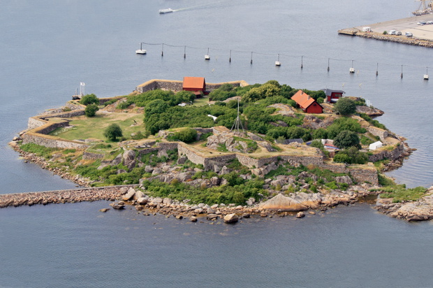 Kastellet - island in the inner harbour