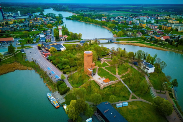Mysia Wieża i Jezioro Gopło w Kruszwicy