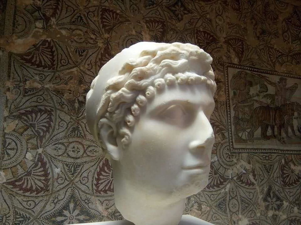 https://commons.wikimedia.org/wiki/User:PericlesofAthens