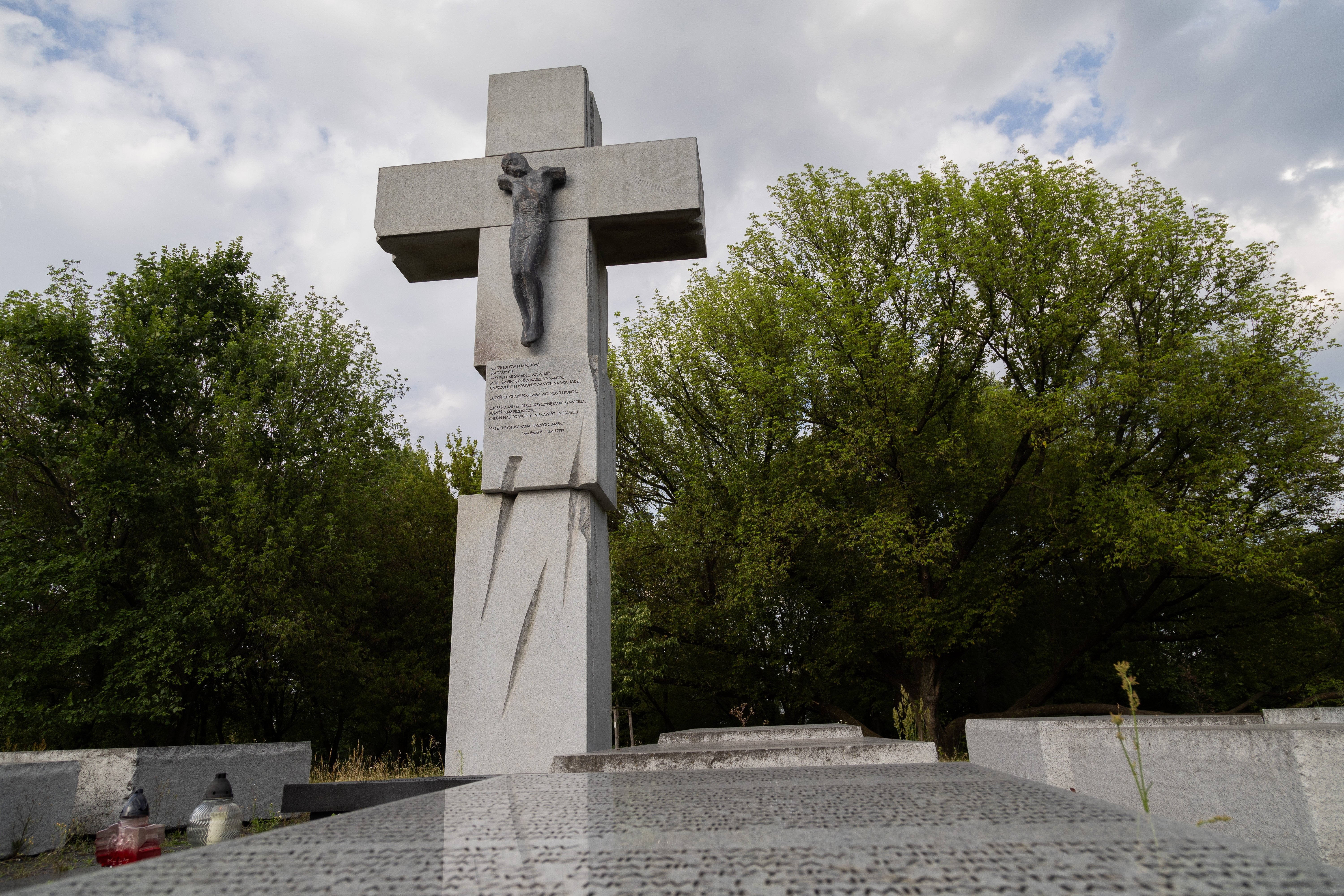 Historia Wołynia do dziś nie daje o sobie zapomnieć. Sąsiedzki konflikt doprowadził do jednej z największych tragedii w dziejach naszego kraju