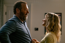 Ten komediowy serial Netflixa nie schodzi z TOP 10. Rozbawia do łez i pochłoniecie go w jeden wieczór