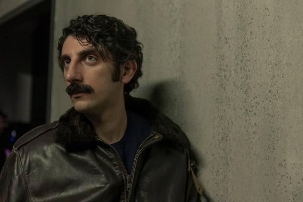 Fałszerz Netflix zdobywa Polskę. Film o mafii szokuje widzów