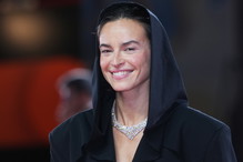 Szok! Kasia Smutniak wcieli się w Maryję w nowej "Pasji" Mela Gibsona