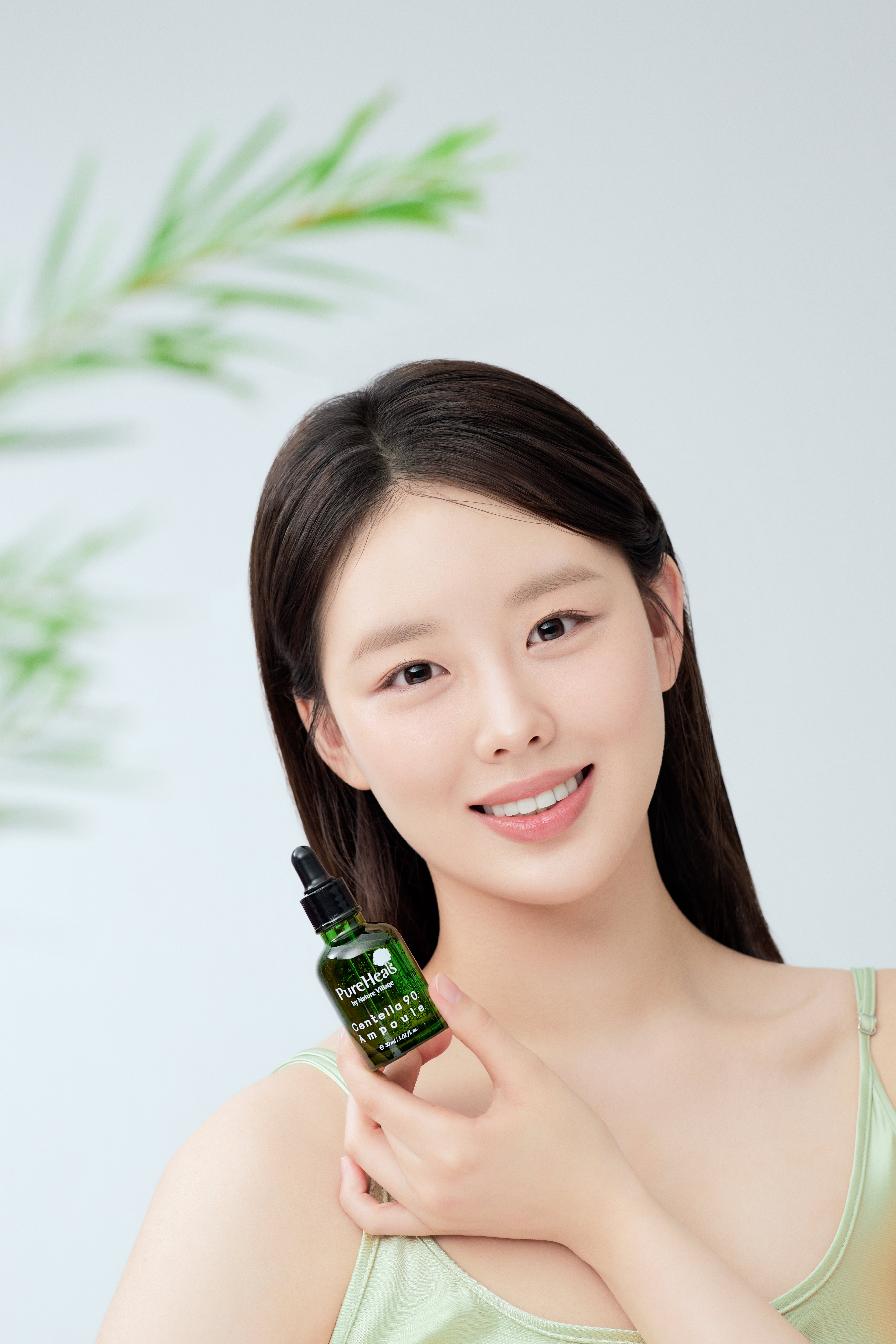 PureHeals girl &amp; Centella Ampoule