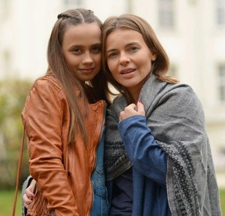 Edyta Herbuś, Oliwia Bosowska, Pierwsza Miłość, Sylwia i Justyna