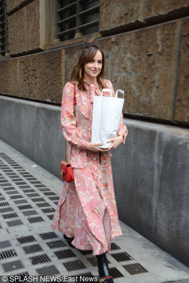 Dakota Johnson na zakupach w Mediolanie
