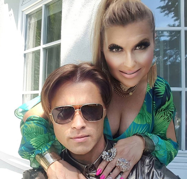 Katarzyna Skrzynecka pokazuje stylizacje Marlenki Wolańskiej z "Kogel mogel 4"