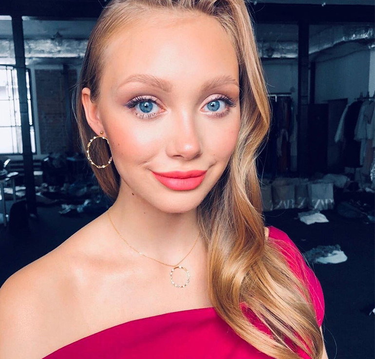Internauci krytykują Grację Kalibabkę za wspominanie ojca w "Top Model"