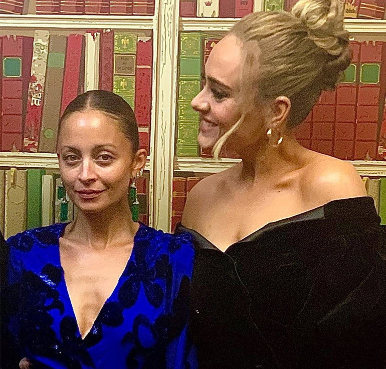 Adele pokazała nowe niepublikowane zdjęcia. Widać jak bardzo schudła