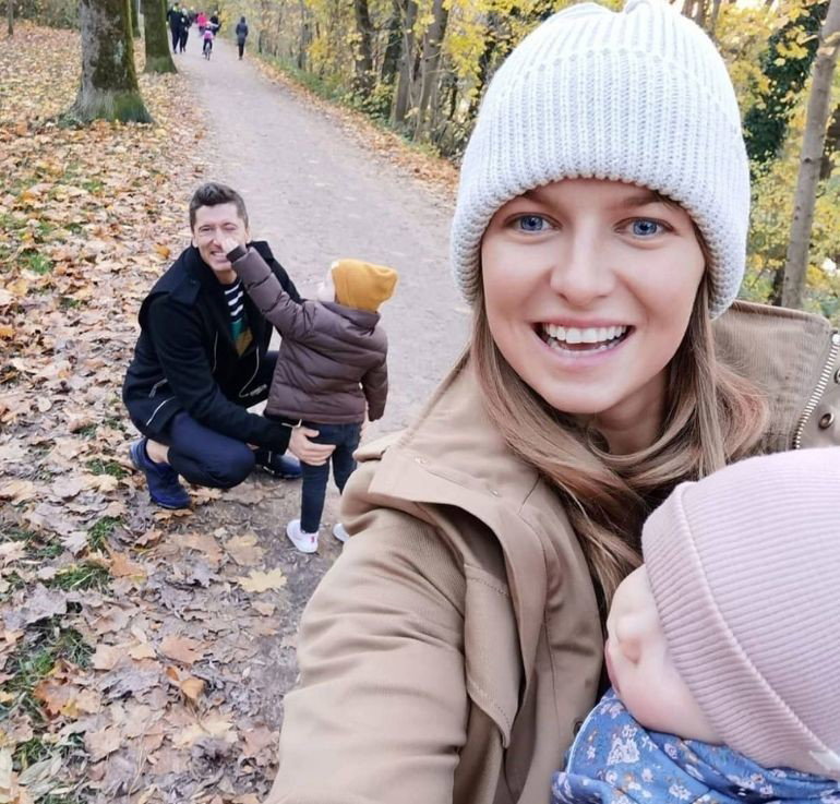 Anna Lewandowska z rodziną