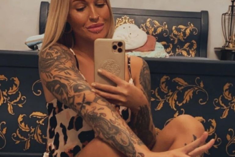 Dominika z "Hotel Paradise"