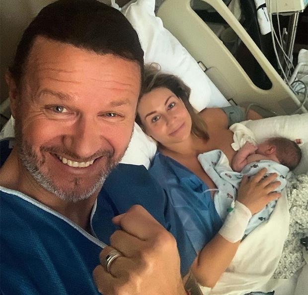 Małgorzata Rozenek urodziła. Oto pierwsze rodzinne zdjęcie z Henrykiem Majdanem