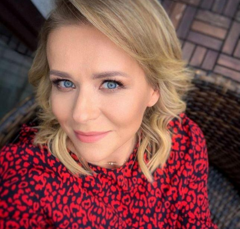 Aneta Zając w rozpuszczonych włosach