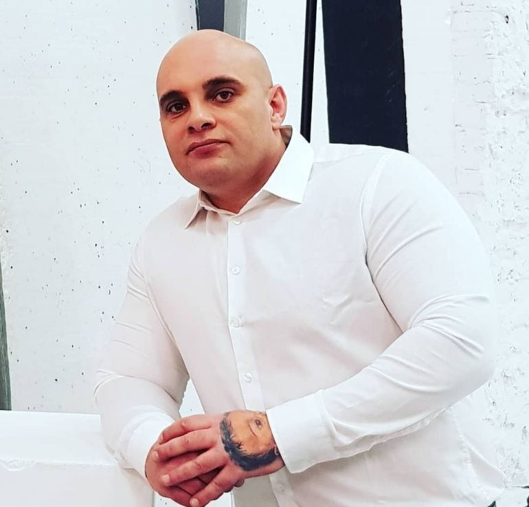 Dominik Abus z "Gogglebox"