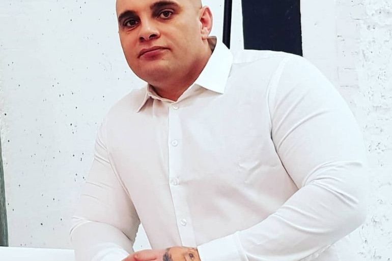 Dominik Abus z "Gogglebox"
