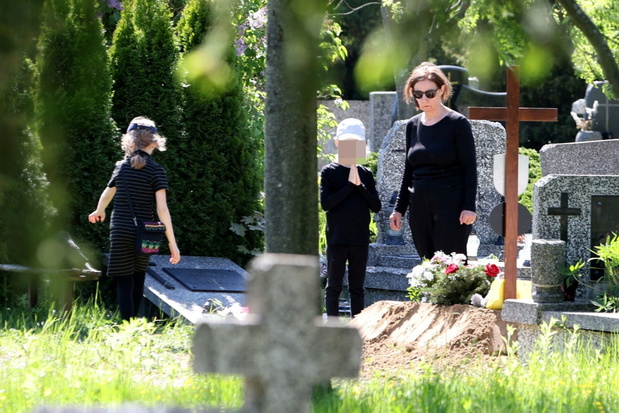 Barbara Sienkiewicz na pogrzebie mamy