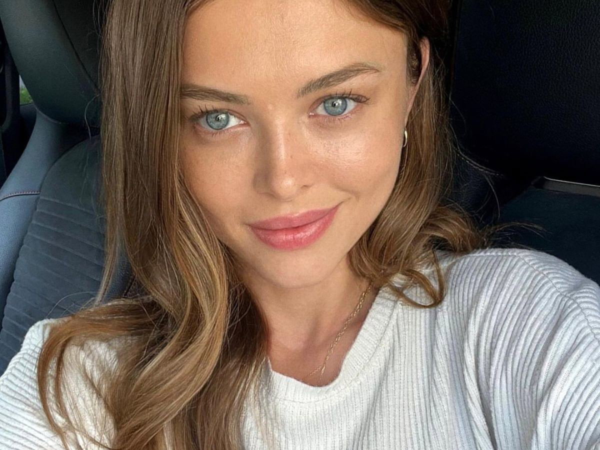 Joanna Opozda odsłania figurę w bikini