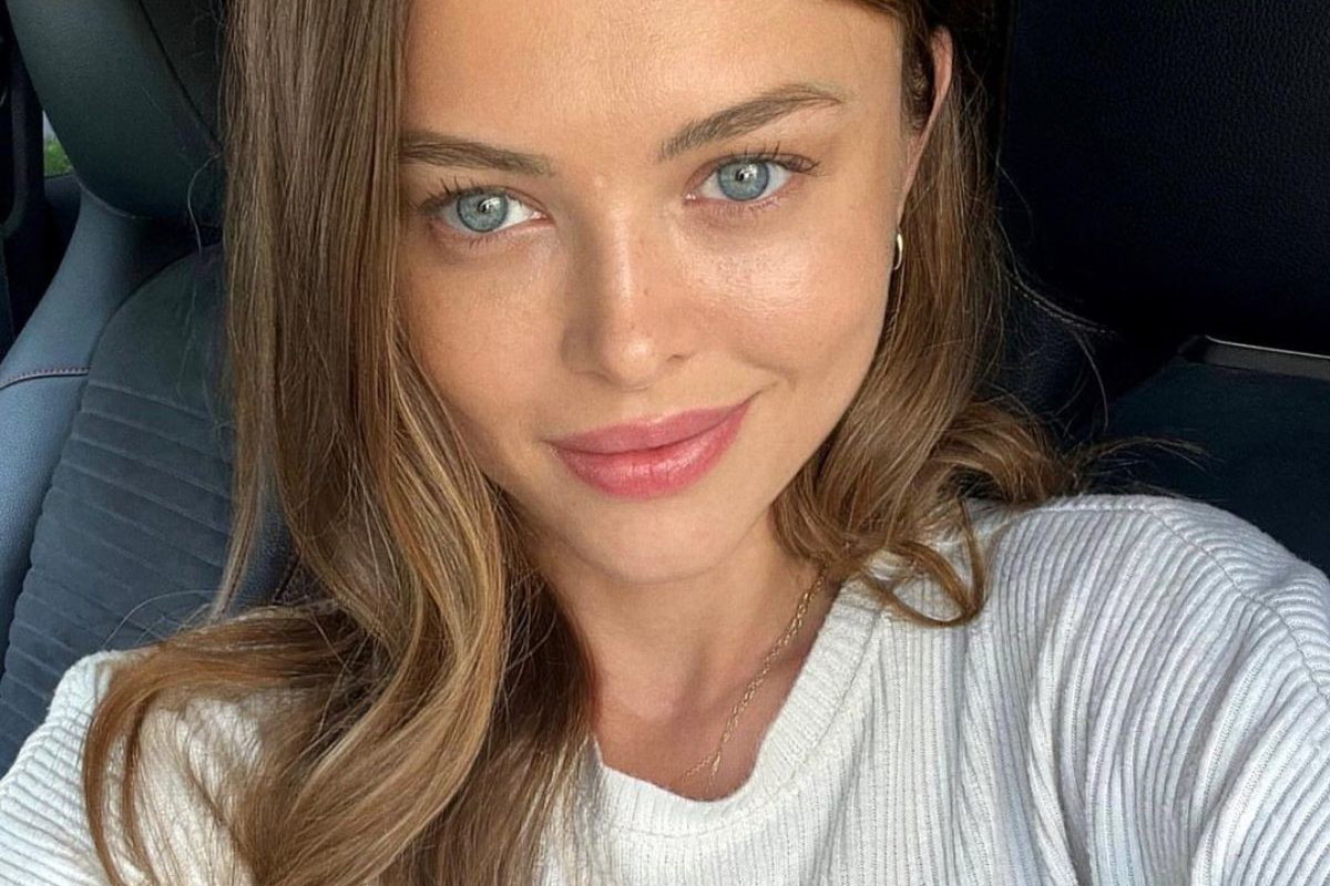 Joanna Opozda odsłania figurę w bikini