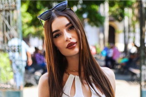 Hotel Paradise 7 Karolina przeszła ogromną metamorfozę. Pokazała, jak wyglądała bez powiększanych ust3