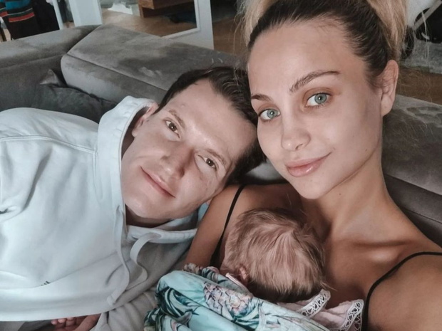 Hanna Żudziewicz i Jacek Jeschke z córką, Różą