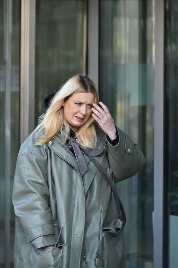 Katarzyna Nosowska z m??em  przed studiem Dzie? Dobry TVN