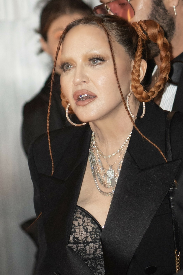 Madonna w mini