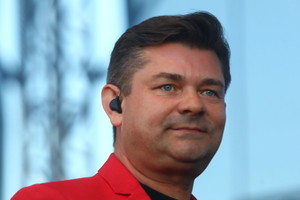 Zenon Martyniuk obrzucony jajami na koncercie
