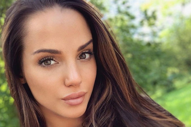 Marta z Love Island 7 już nie przezywa rozstania z Adamem? Opublikowała zdjęcie z przystojniakiem5