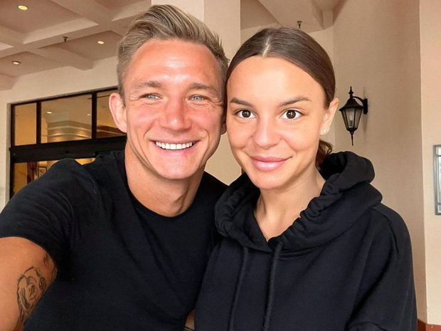 Paulina Nowicka reaguje na hejt pod zdjęciami topless z Jakubem Rzeźniczakiem