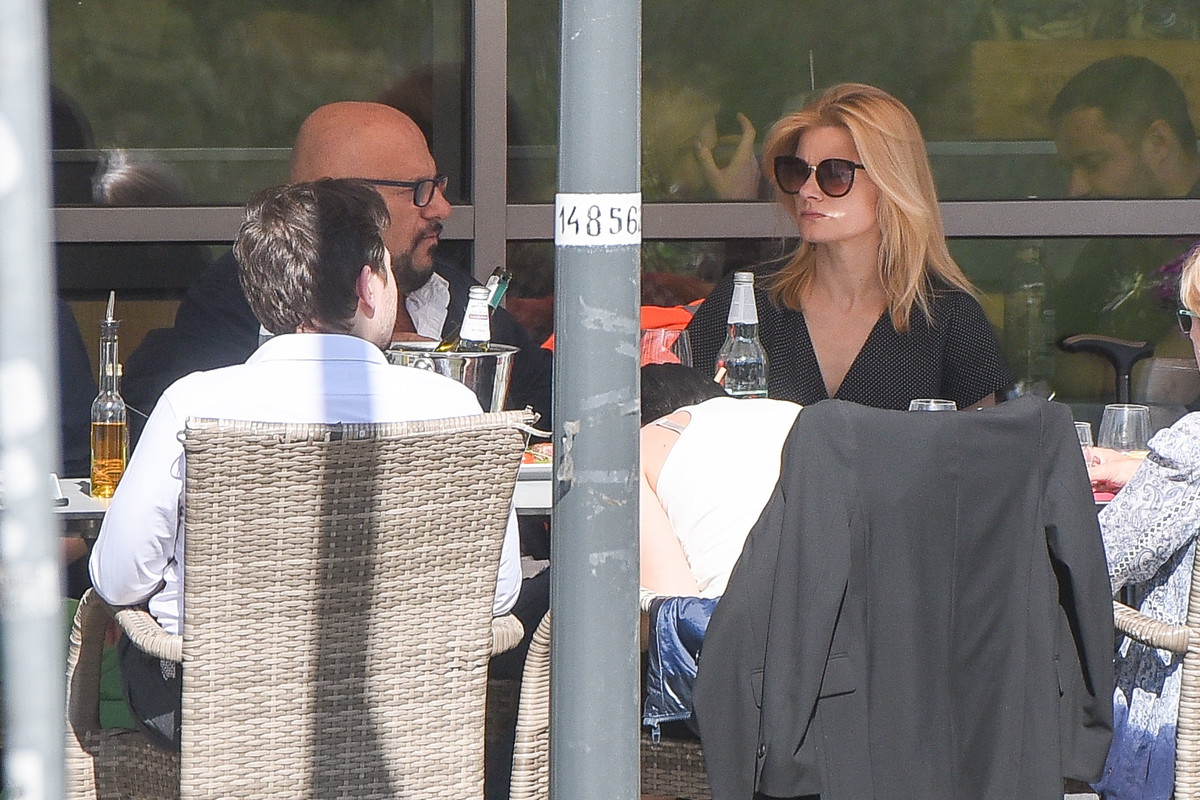 Anna Głogowska i Piotr Gąsowski uczcili 16. urodziny córki w restauracji
