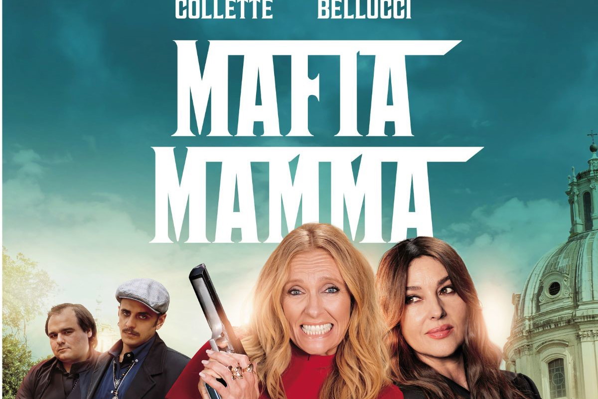 Monica Bellucci wyciąga z kłopotów Toni Collette. Komedia Mafia Mamma w kinach już na Dzień Matki! Zobacz zwiastun i zdjęcia2