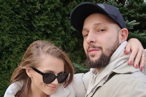 Mąż Agnieszki Kaczorowskiej stanowczo o plotkach, że jest utrzymywany przez popularną żonę2