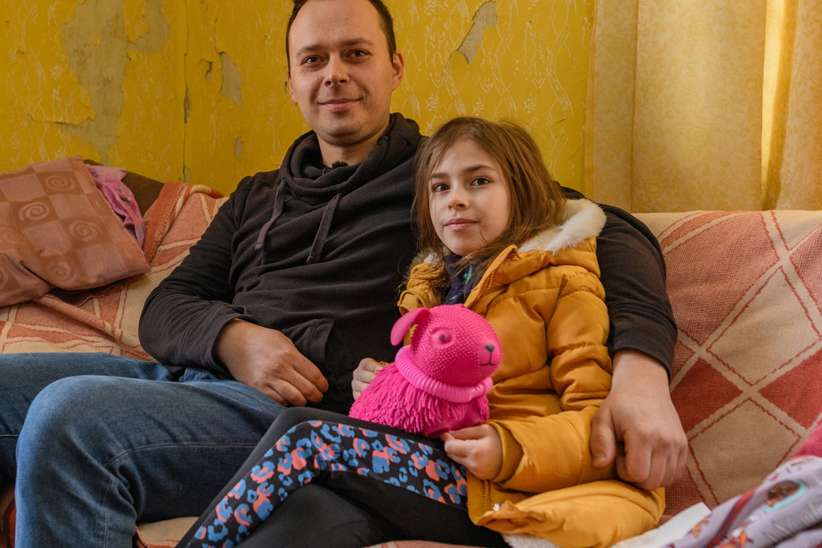 Historia pana Karola i jego córki w Nasz nowy dom