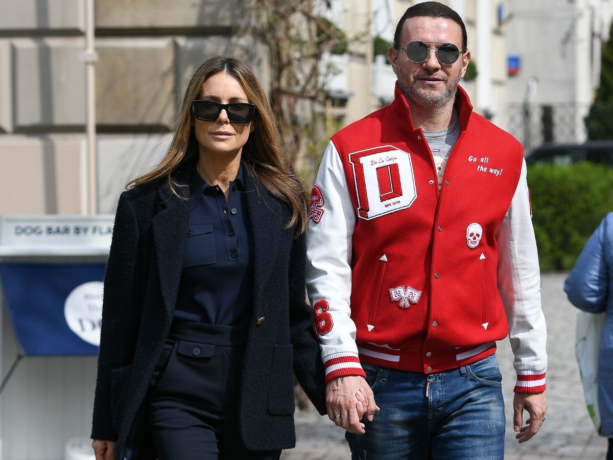 Małgorzata Rozenek i Radosław Majdan idą za rekę na spacerze