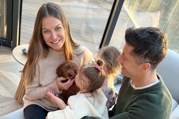 Anna Lewandowska z rodziną